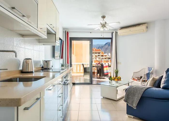 Tenerife South Апартаменти *